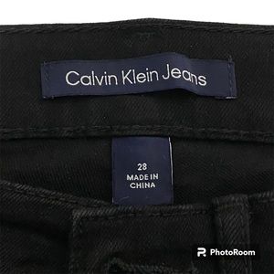 NWT Calvin Klein jeans. Black High Rise Bootcut jeans size 6 (28)